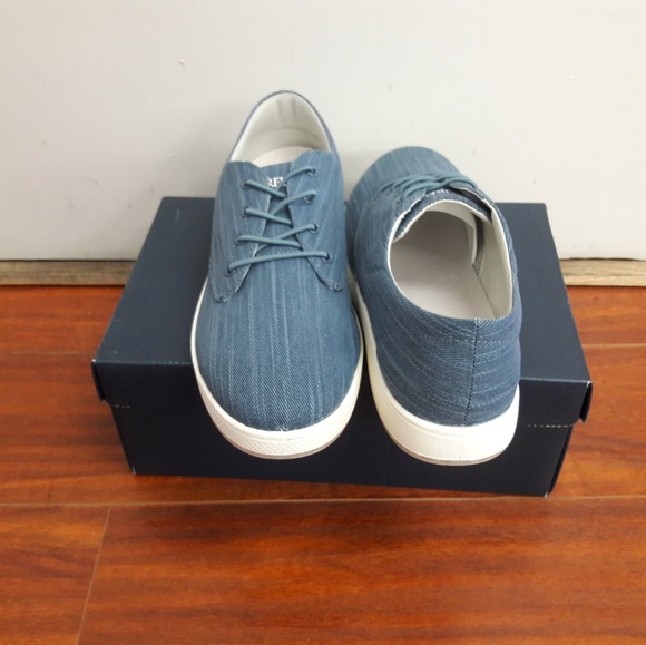 sneakers - Picture 2 of 2